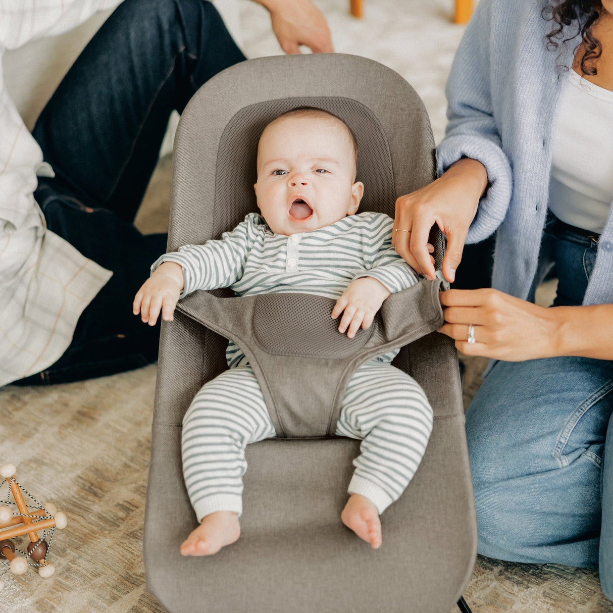 UPPAbaby Mira 2-in-1 Bouncer & Seat | No Shipping