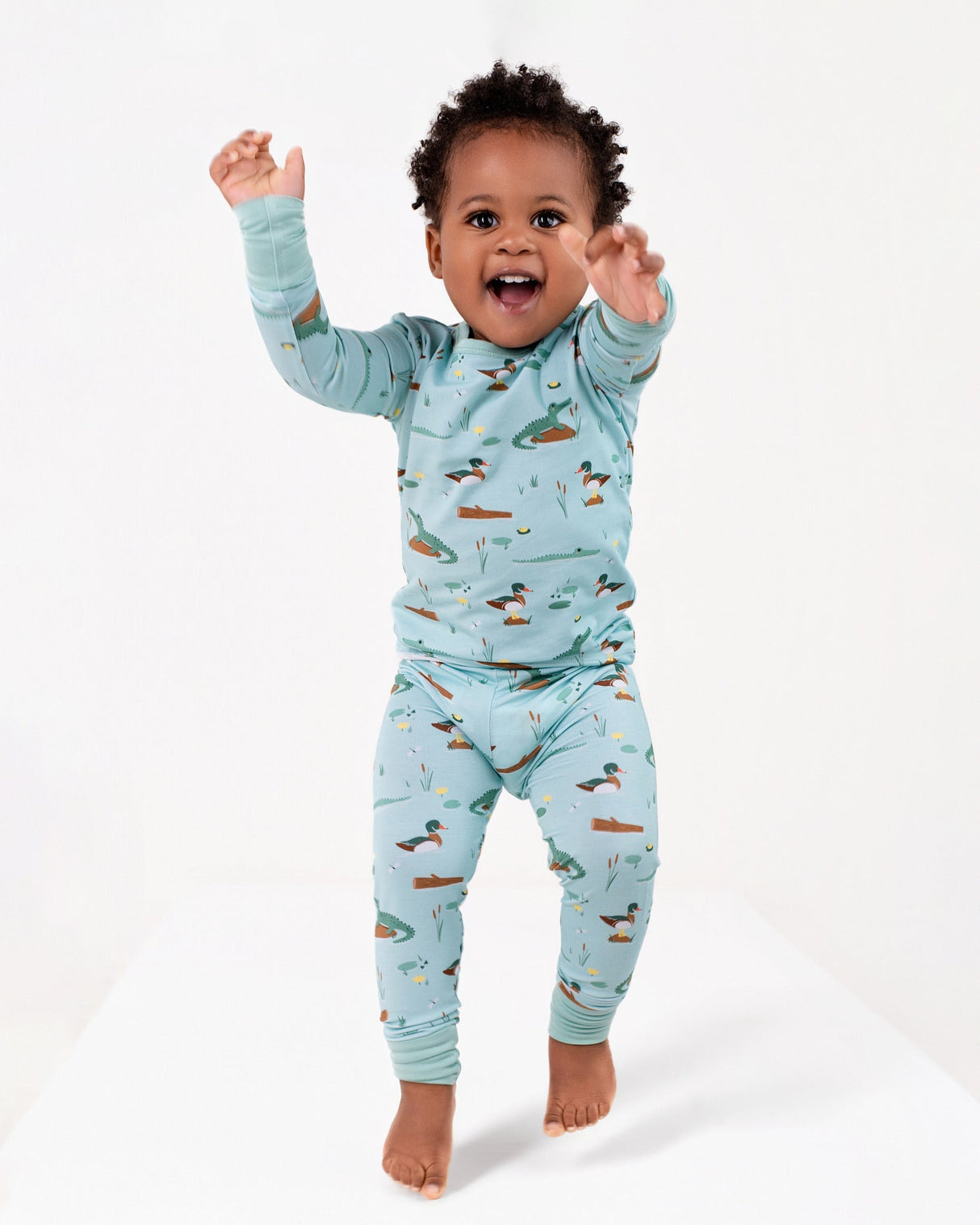 Pearls & Pelicans Bayou Buddies Bamboo Two-Piece Pajamas