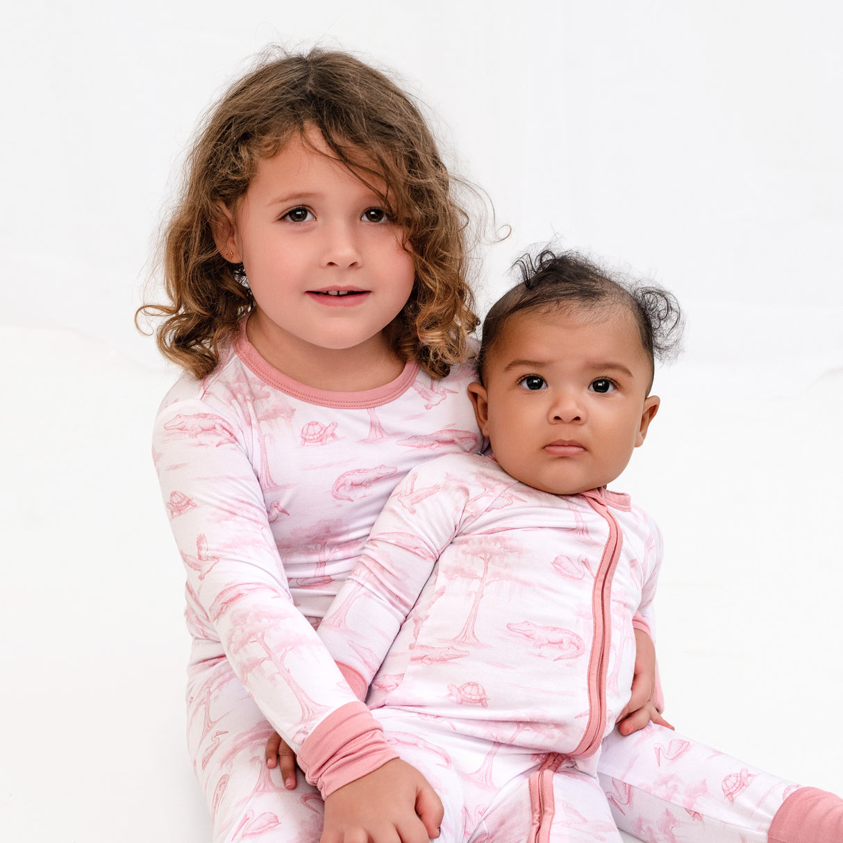 Pearls and Pelicans Bayou Toile Bamboo Zip Up Pajamas | Pink