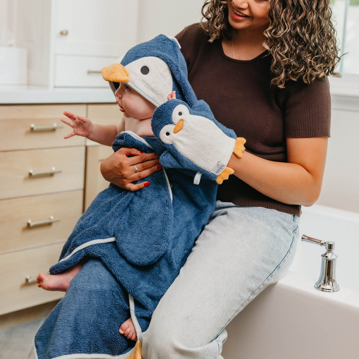 Copper Pearl Pebbles Penguin | Wash Mitt