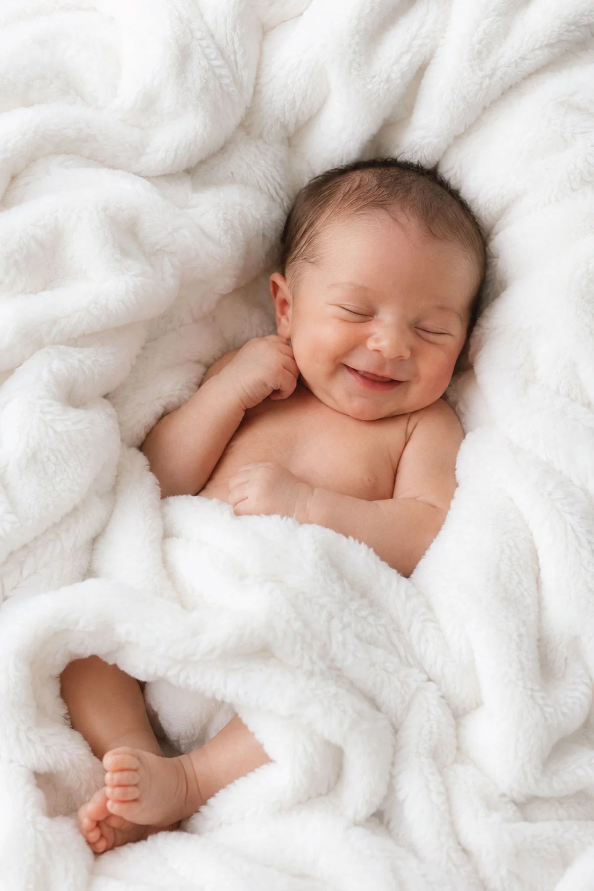 Caden Lane Winter White Double-Ruched Luxe Faux Fur Baby Blanket (40x30)