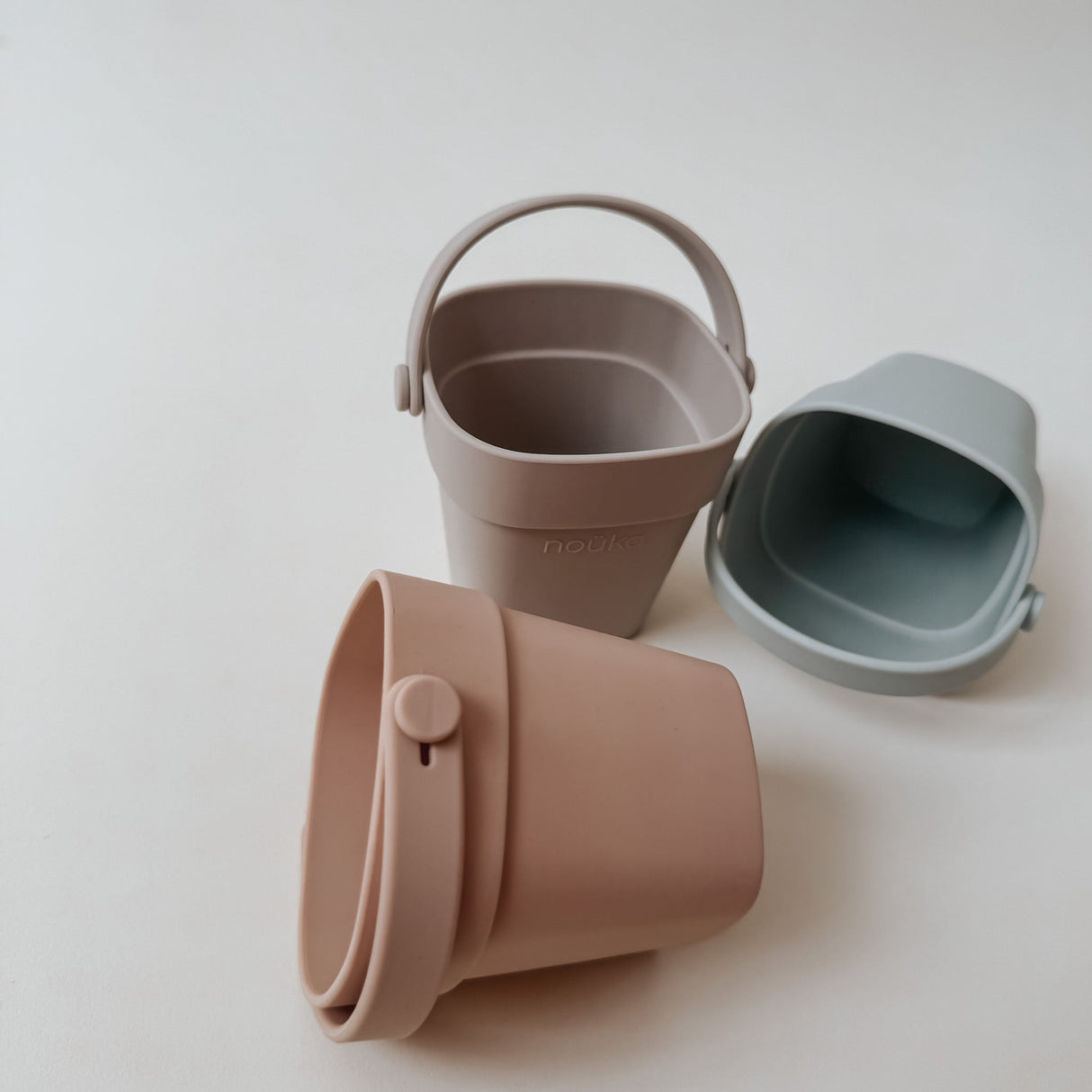 nouka Silicone Tiny Bath Stacking Buckets