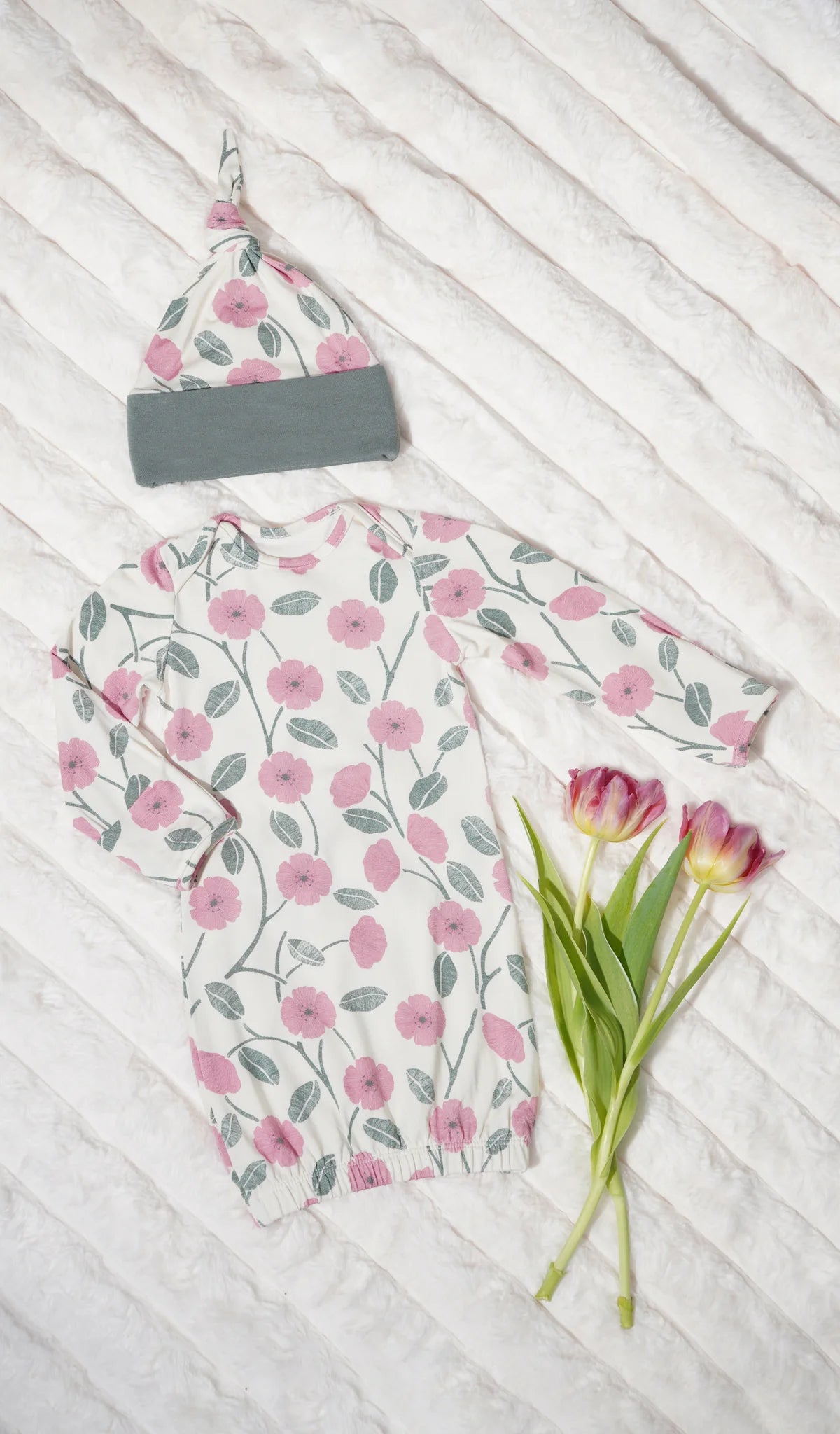 Everly Grey Honey Bloom Anelise 5-Piece Mom and Baby Matching Gift Set | Adult Pajama Set Newborn Gown and Hat Set