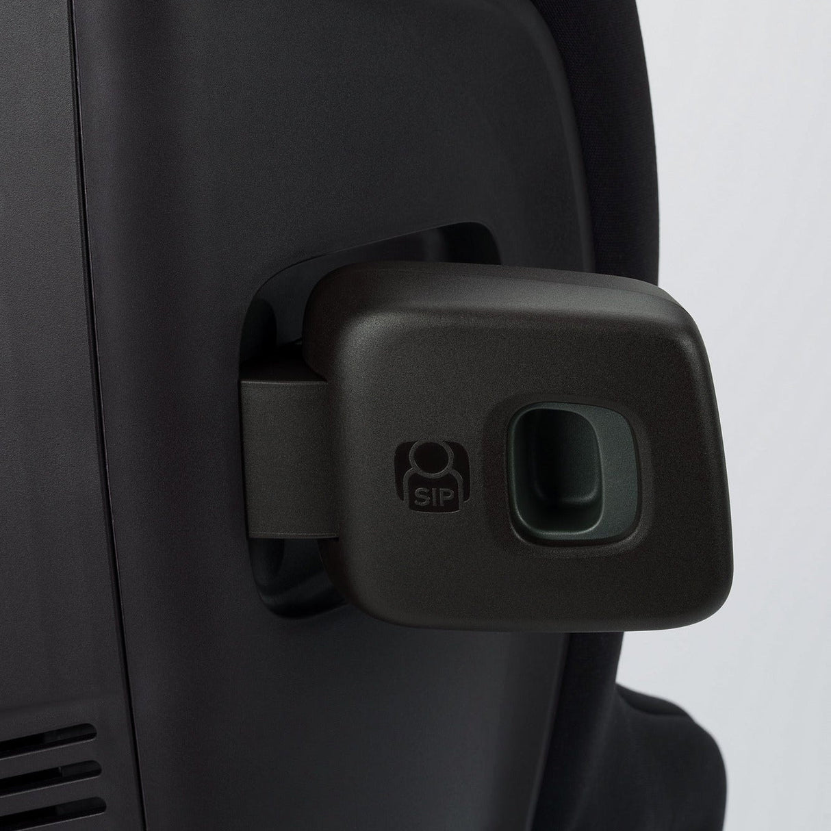 Nuna RAVA Next Convertible Car Seat | preorder