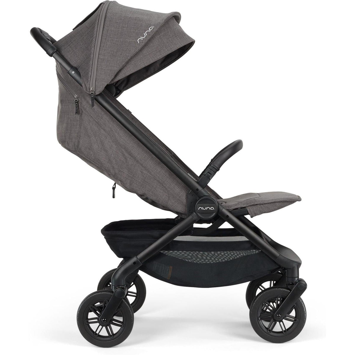 NUNA trvl 360 Stroller (preorder for November)