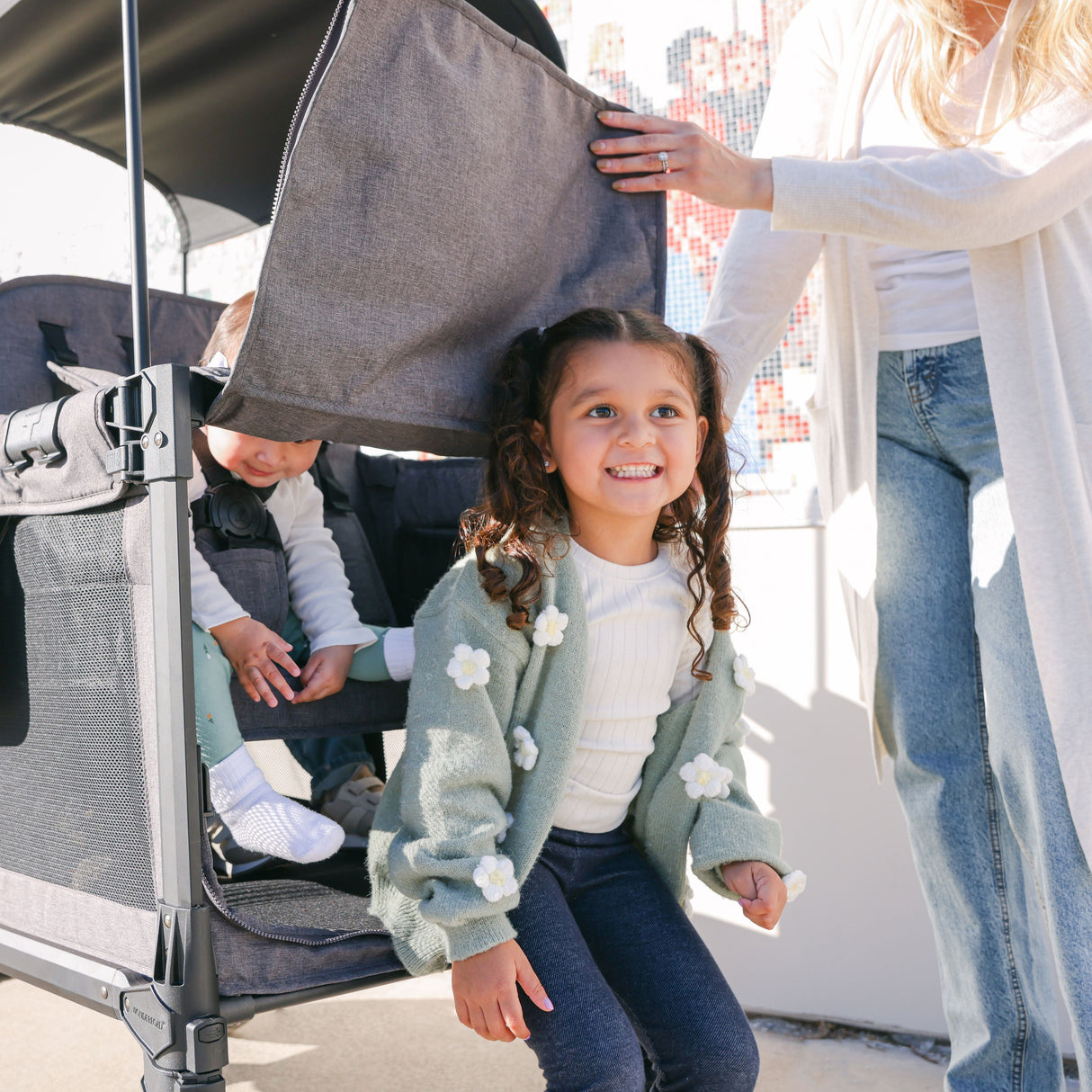 Wonderfold W4 Luxe Pro 4-Seater Stroller Wagon