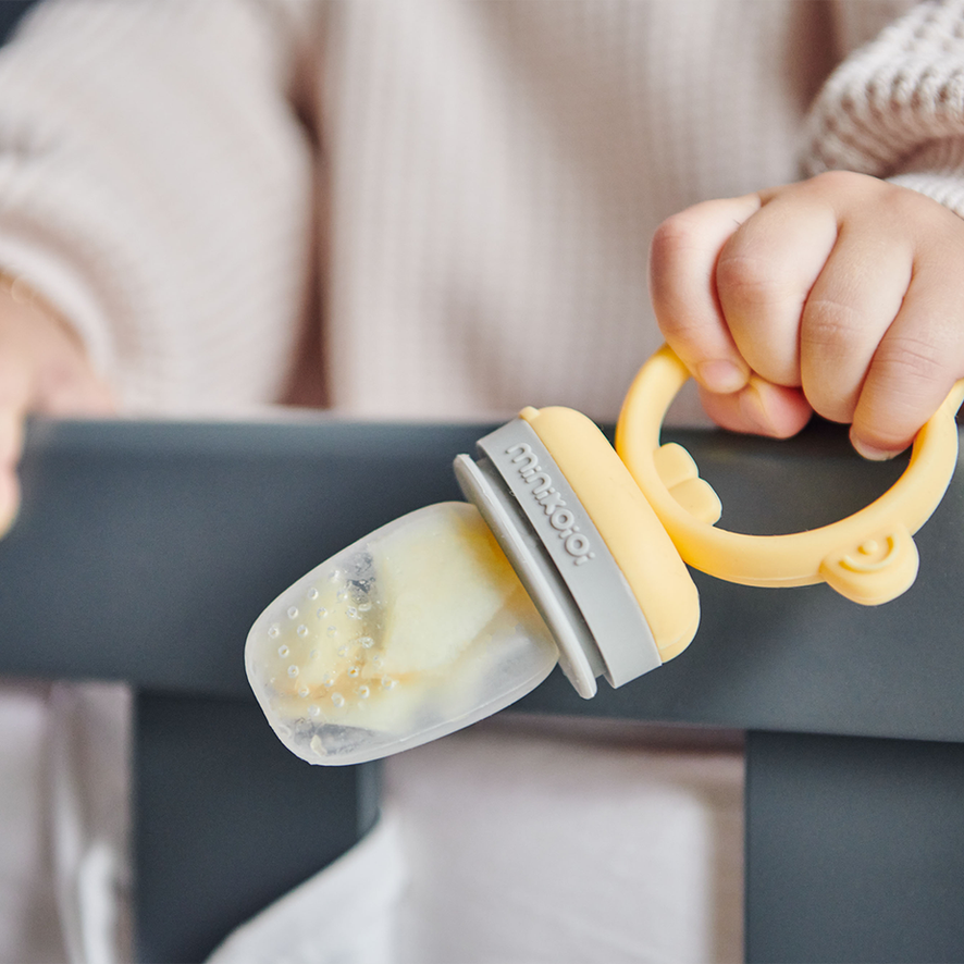 MinikOiOi Pulps Silicone Fruit & Vegetable Feeder Pacifier 6m+| Bubble Beige / Powder Grey