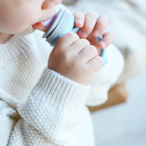 MinikOiOi Pulps Silicone Fruit & Vegetable Feeder Pacifier 6m+| Bubble Beige / Powder Grey