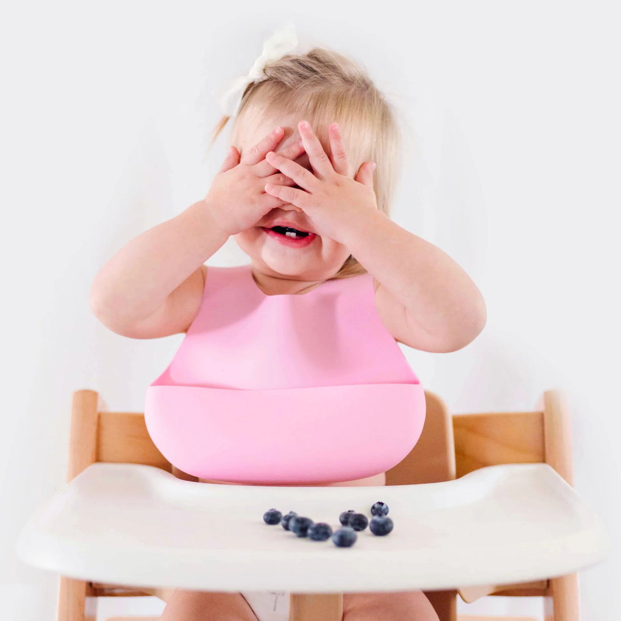 Babynetic Magnetic Silicone Bib | Strawberry Dream
