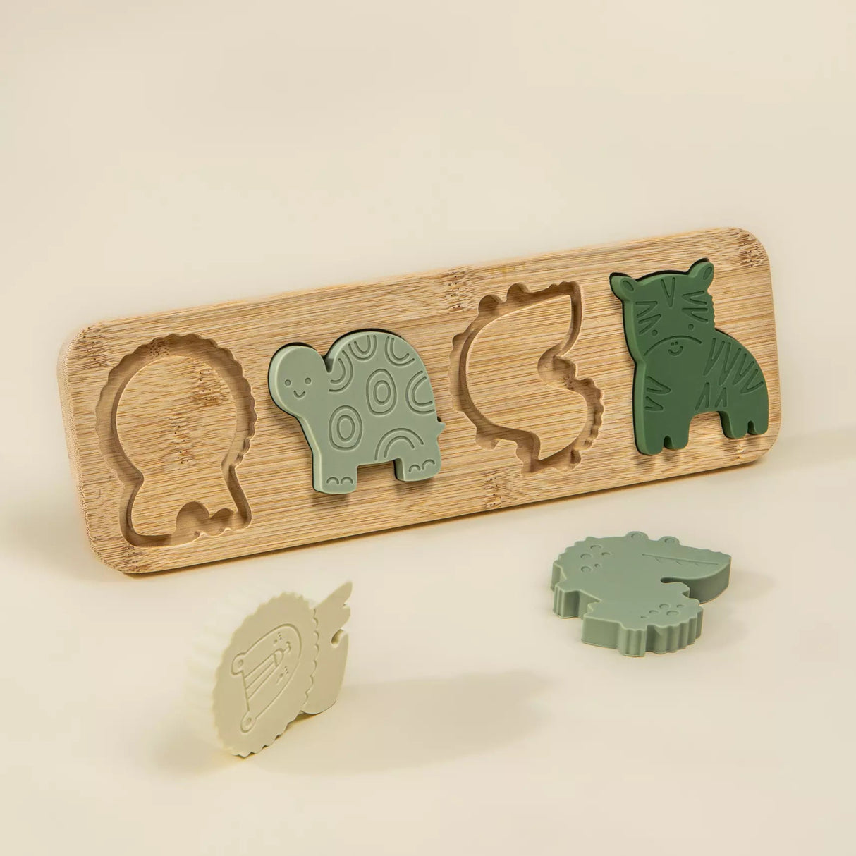 Coco Village Silicone Puzzle On Wooden Plate | Savana