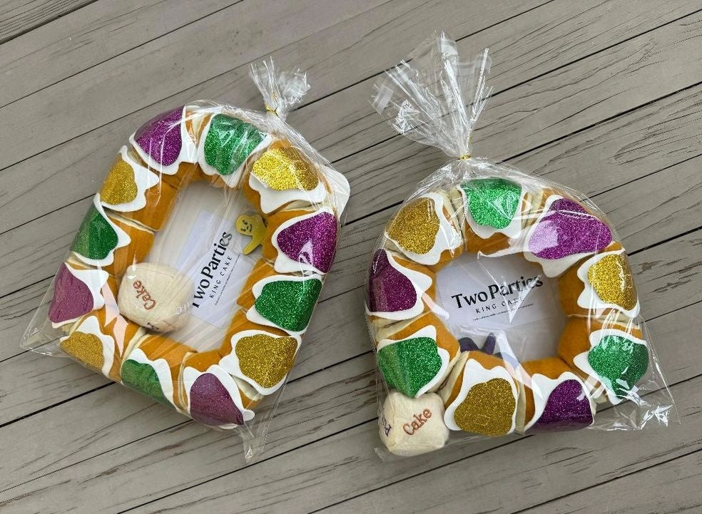 Two Parties King Cake Game (in store exclusive)