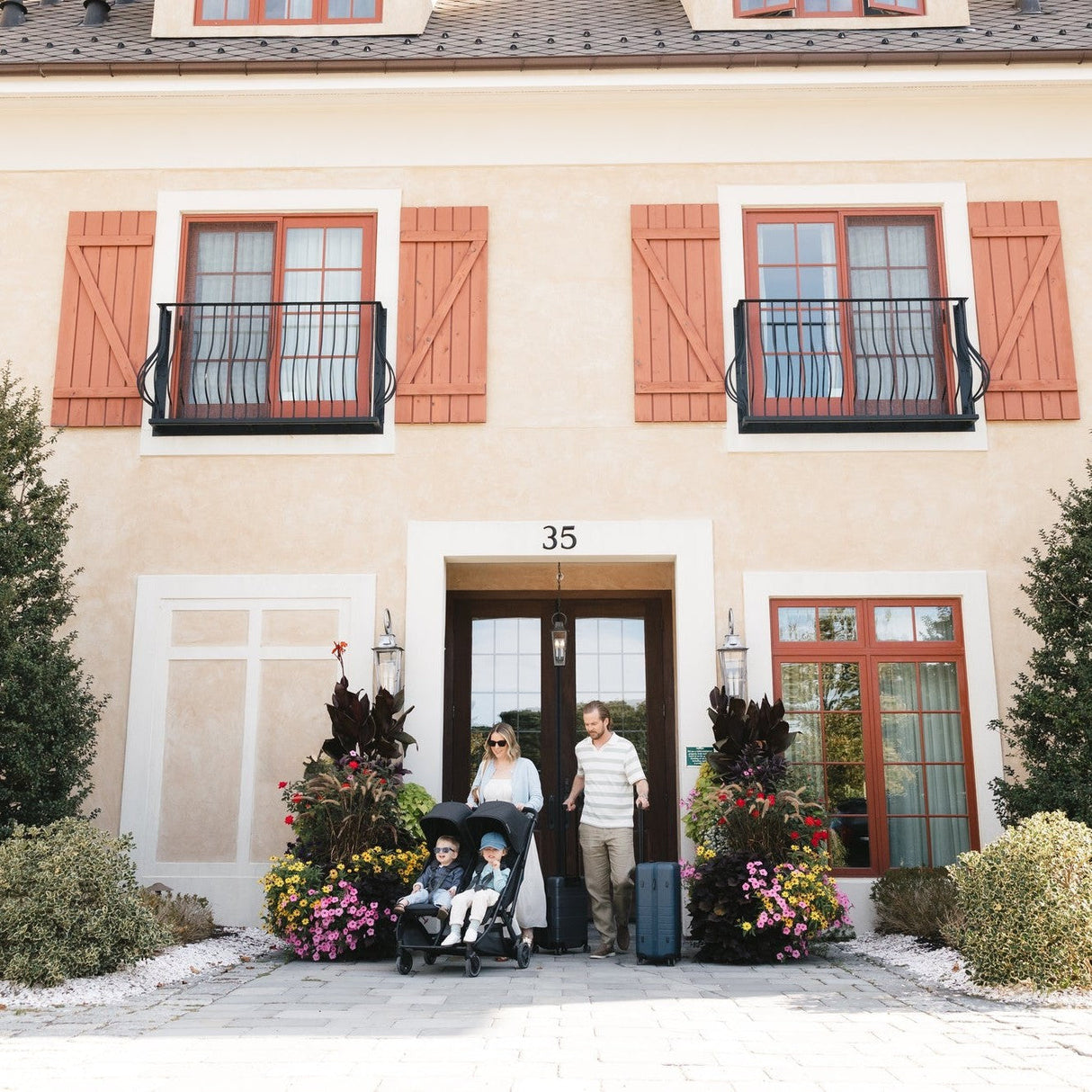 UPPAbaby Minu Duo Compact Double Stroller | Carbon Frame