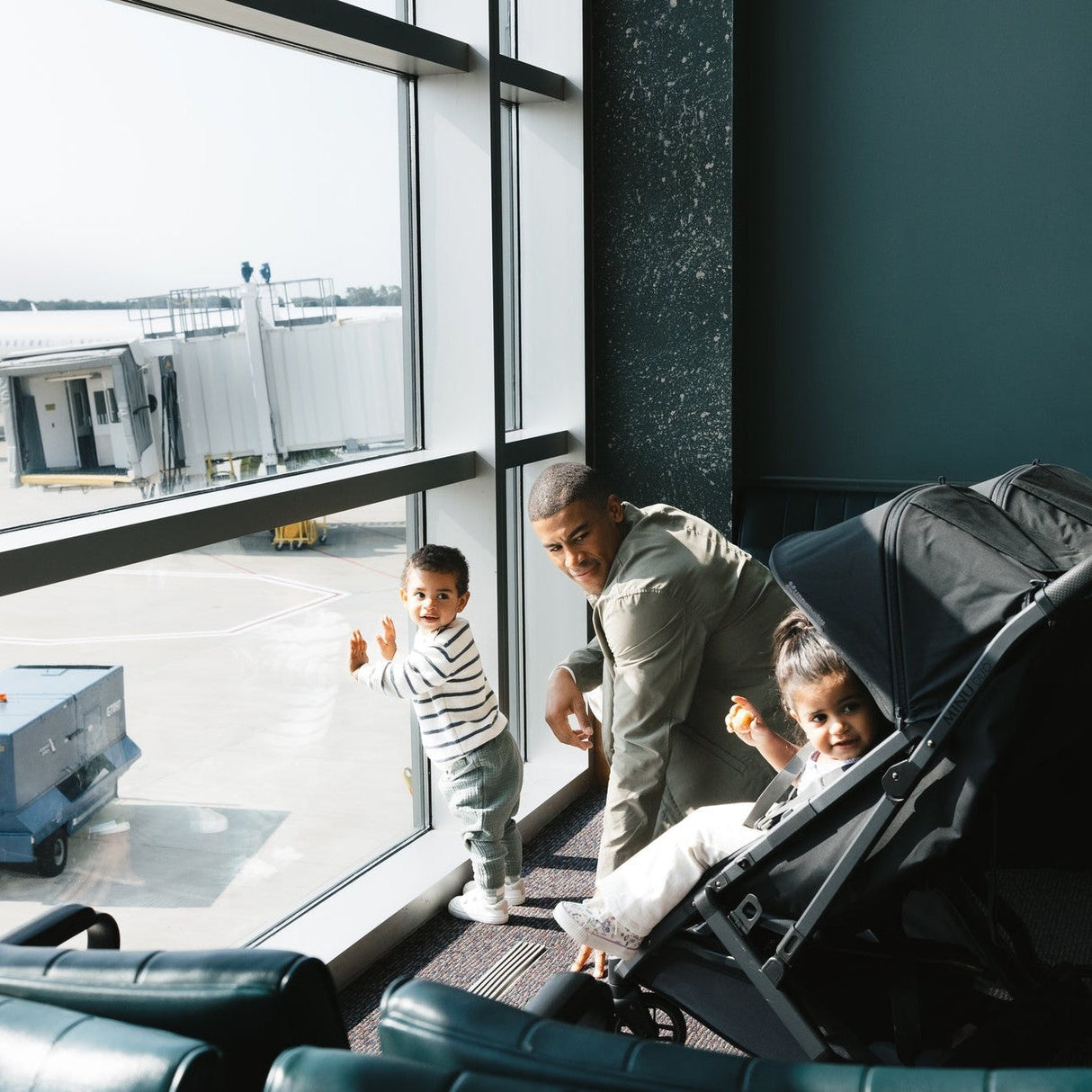 UPPAbaby Minu Duo Compact Double Stroller | Carbon Frame