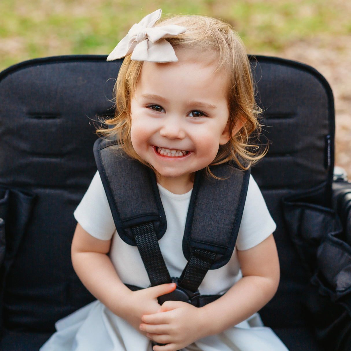 WonderFold W4 Luxe All Terrain Stroller Wagon (4 seat) |  IN STORE EXCLUSIVE
