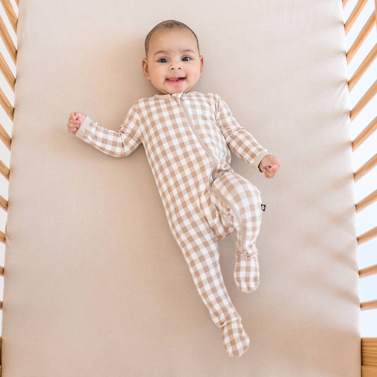 Kyte Bamboo Zippered Footie | Gingham Bisque