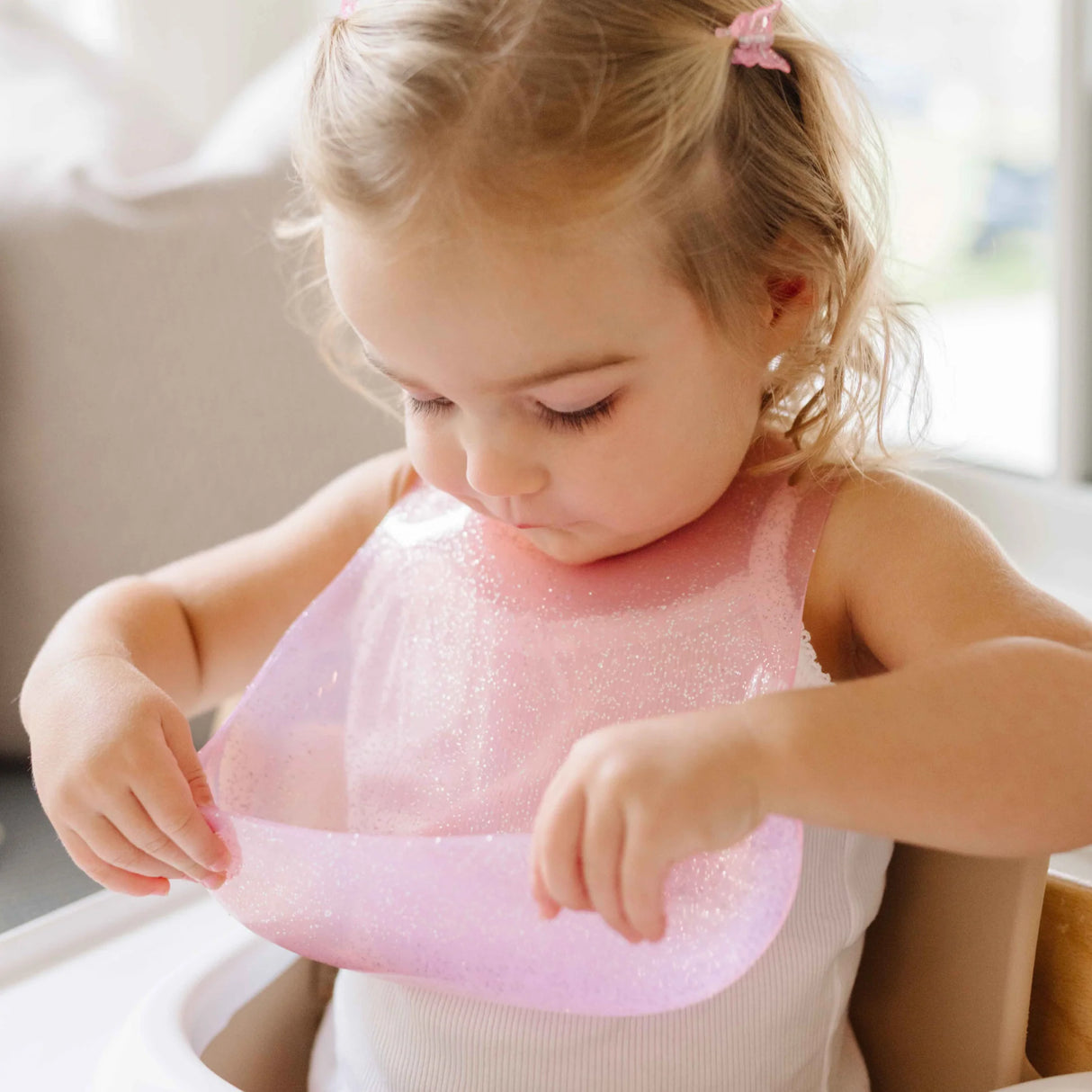Babynetic Magnetic Silicone Bib | Strawberry Jelly