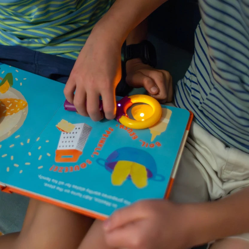 Glo Pals Light-Up Library | Around the World Little Cooks