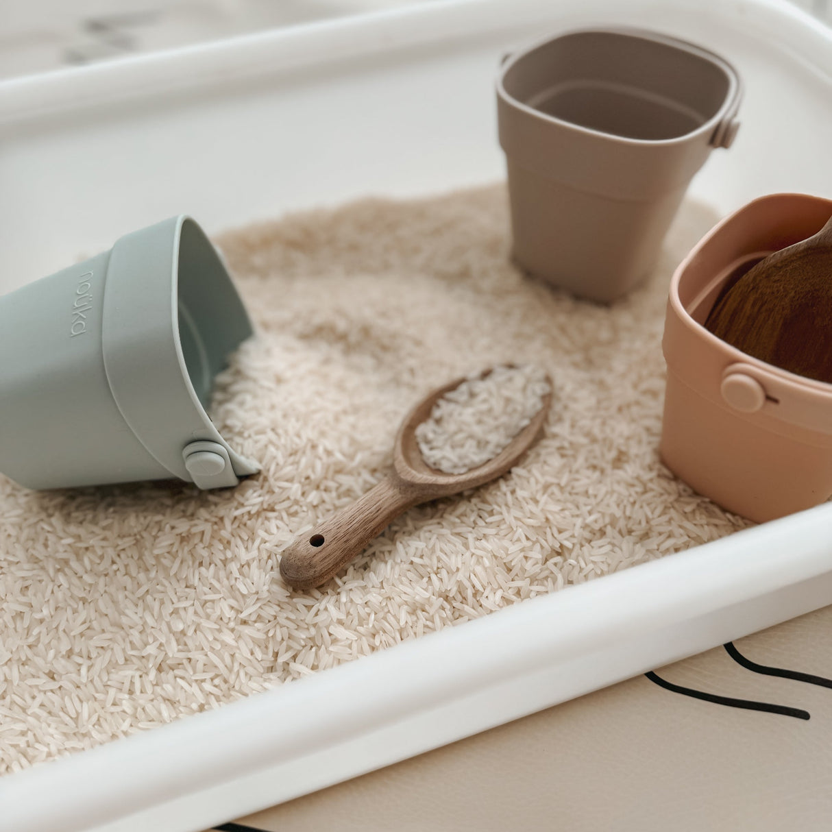 nouka Silicone Tiny Bath Stacking Buckets