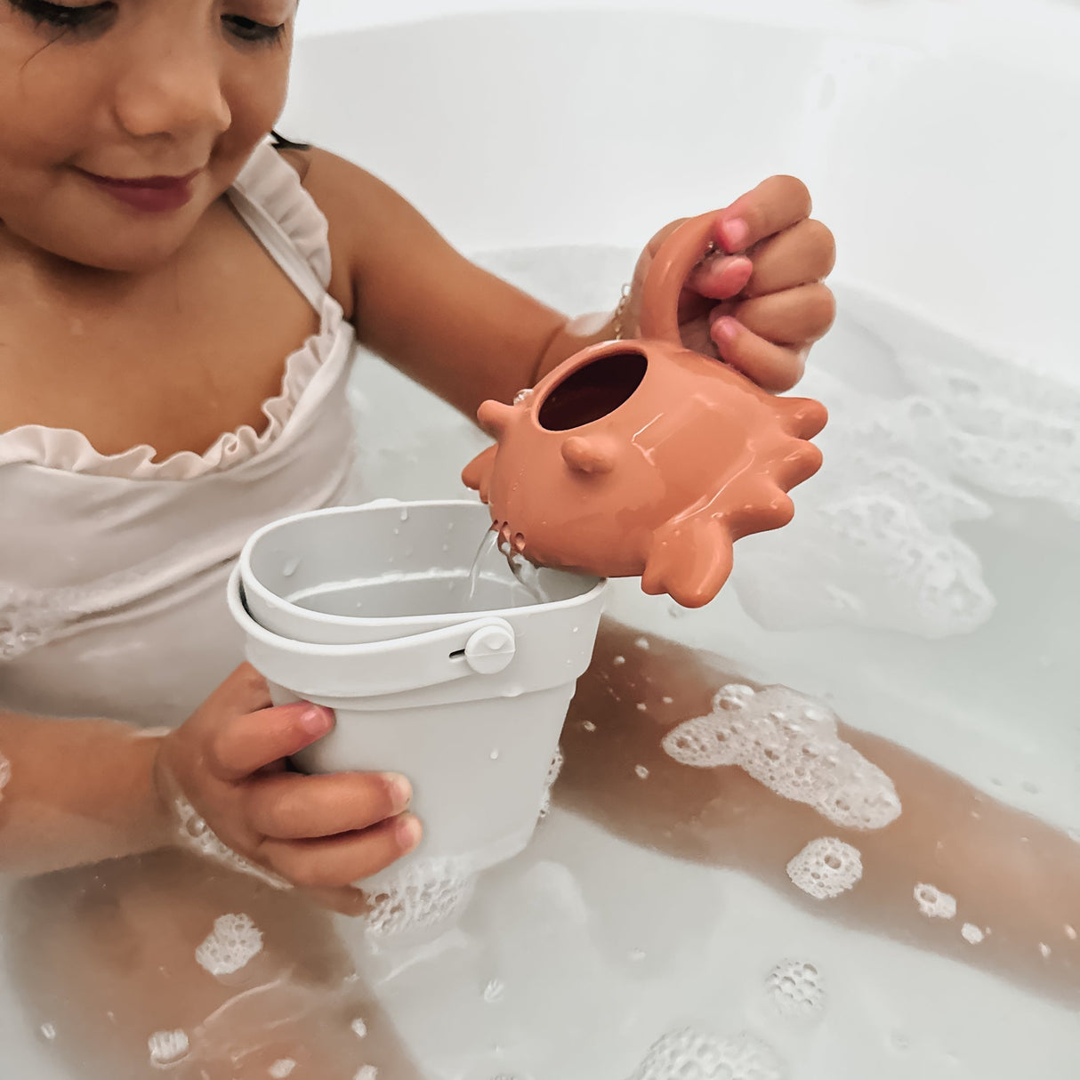nouka Silicone Tiny Bath Stacking Buckets