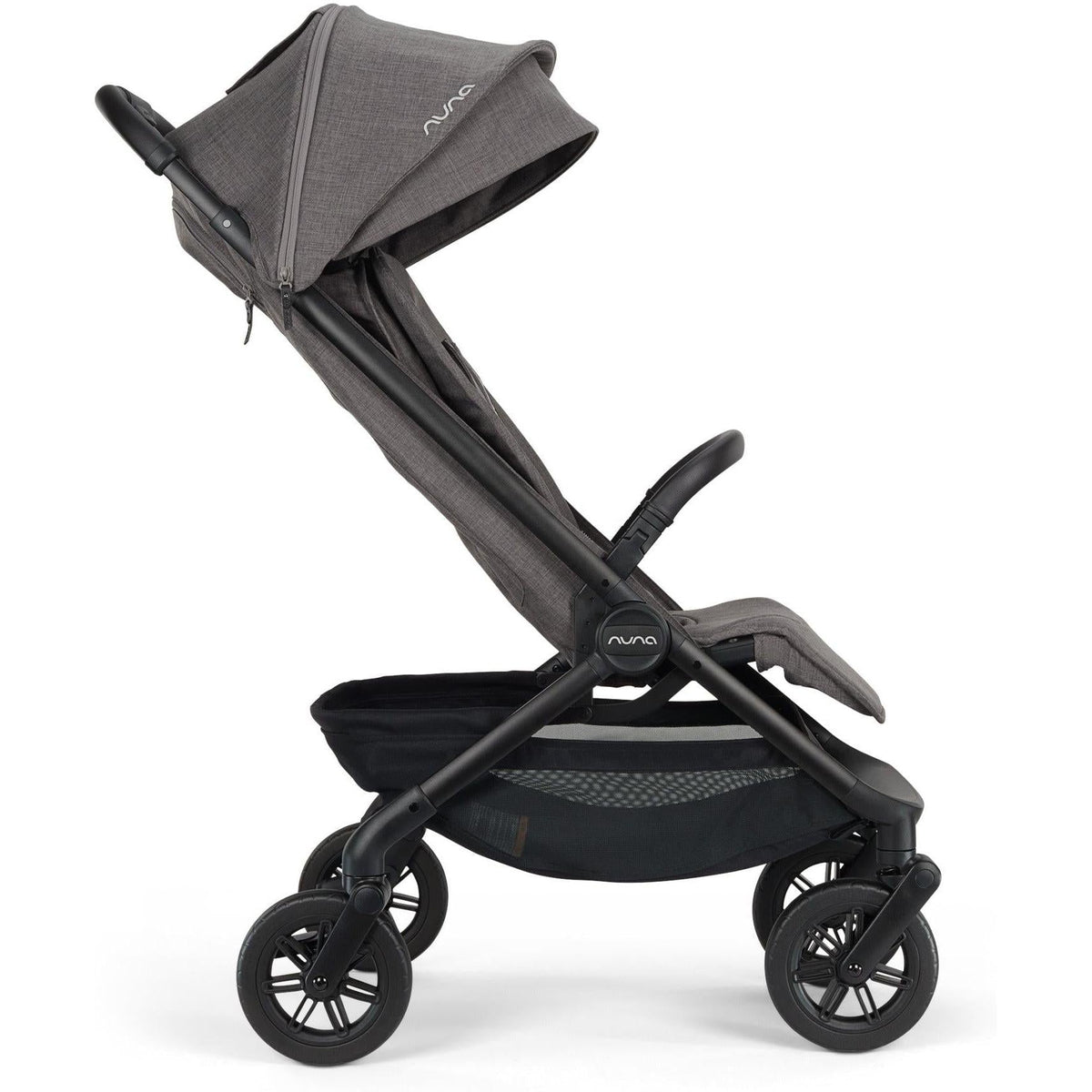 NUNA trvl 360 Stroller (preorder for November)