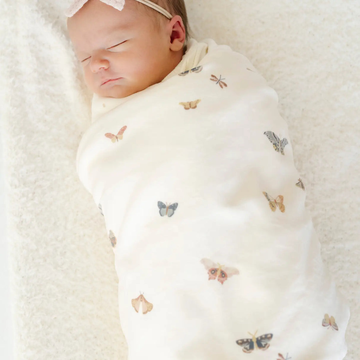 Saranoni Minky Stretch Luxe Swaddle Blanket | Butterfly