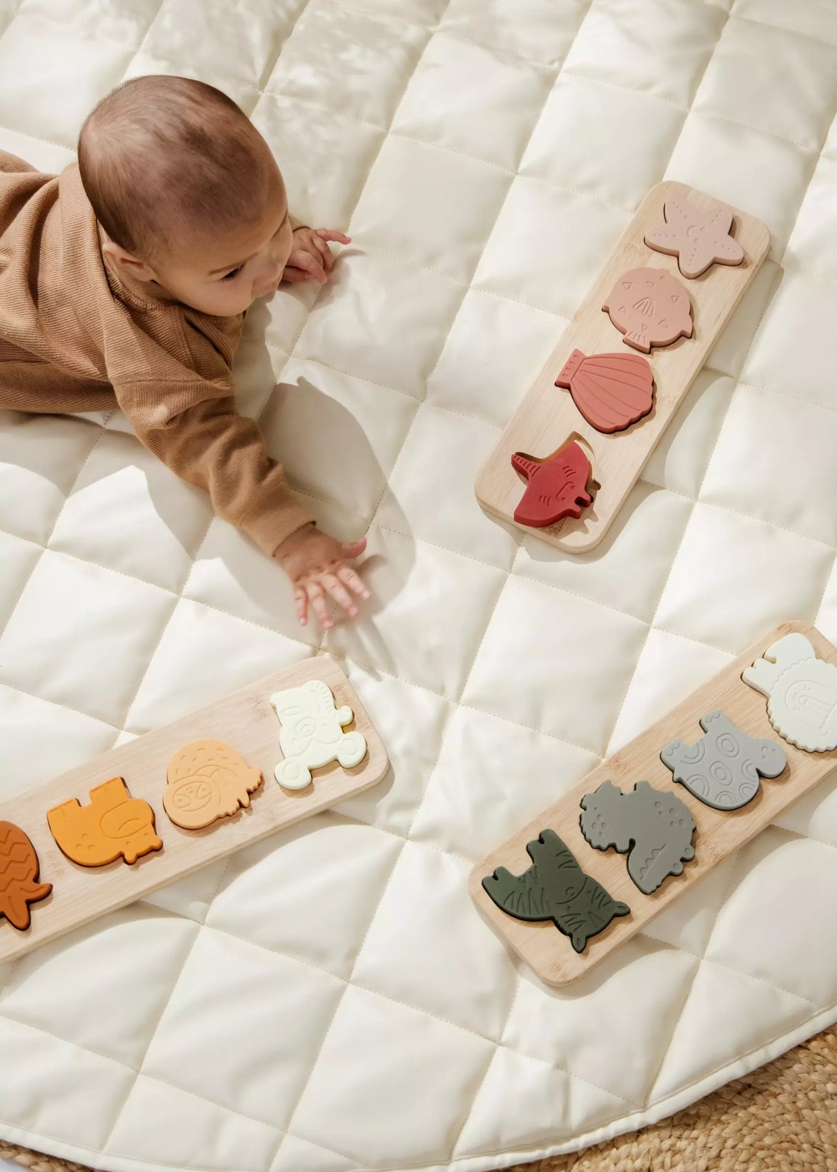 Coco Village Silicone Puzzle On Wooden Plate | Savana
