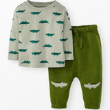 Hanna Andersson Pine Green Alligator Long Sleeve T-Shirt and French Terry Pants Set | Seagrass
