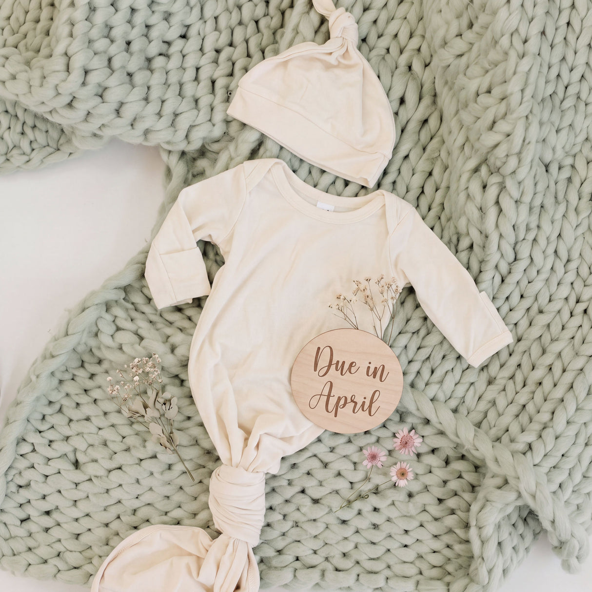 Sugar + Maple Sweet Cream Bamboo Knotted Gown & Matching Hat Set | 0-3mo