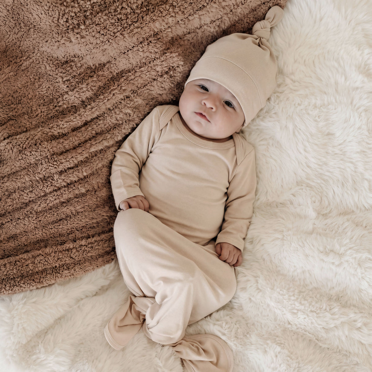 Sugar + Maple Wheat Bamboo Knotted Gown & Matching Hat Set | 0-3mo