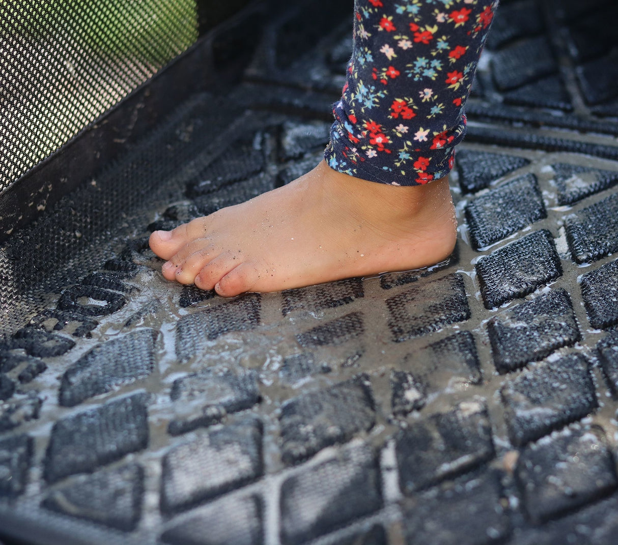 WonderFold W4 Series All Weather Mat (in store exclusive)